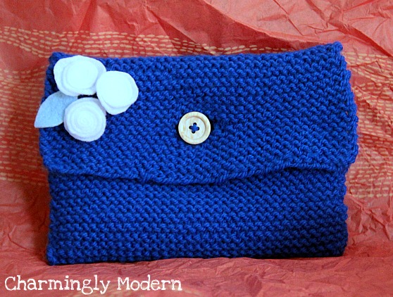 UK blue knitted pouch